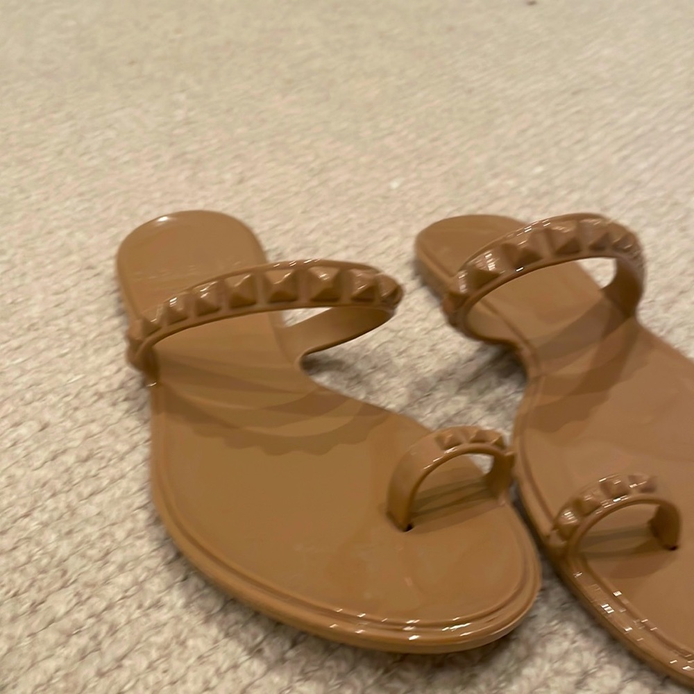 Brand new nude Carmen Sol sandals